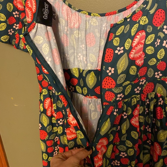 Collectif Strawberry Dress - Picture 6 of 8